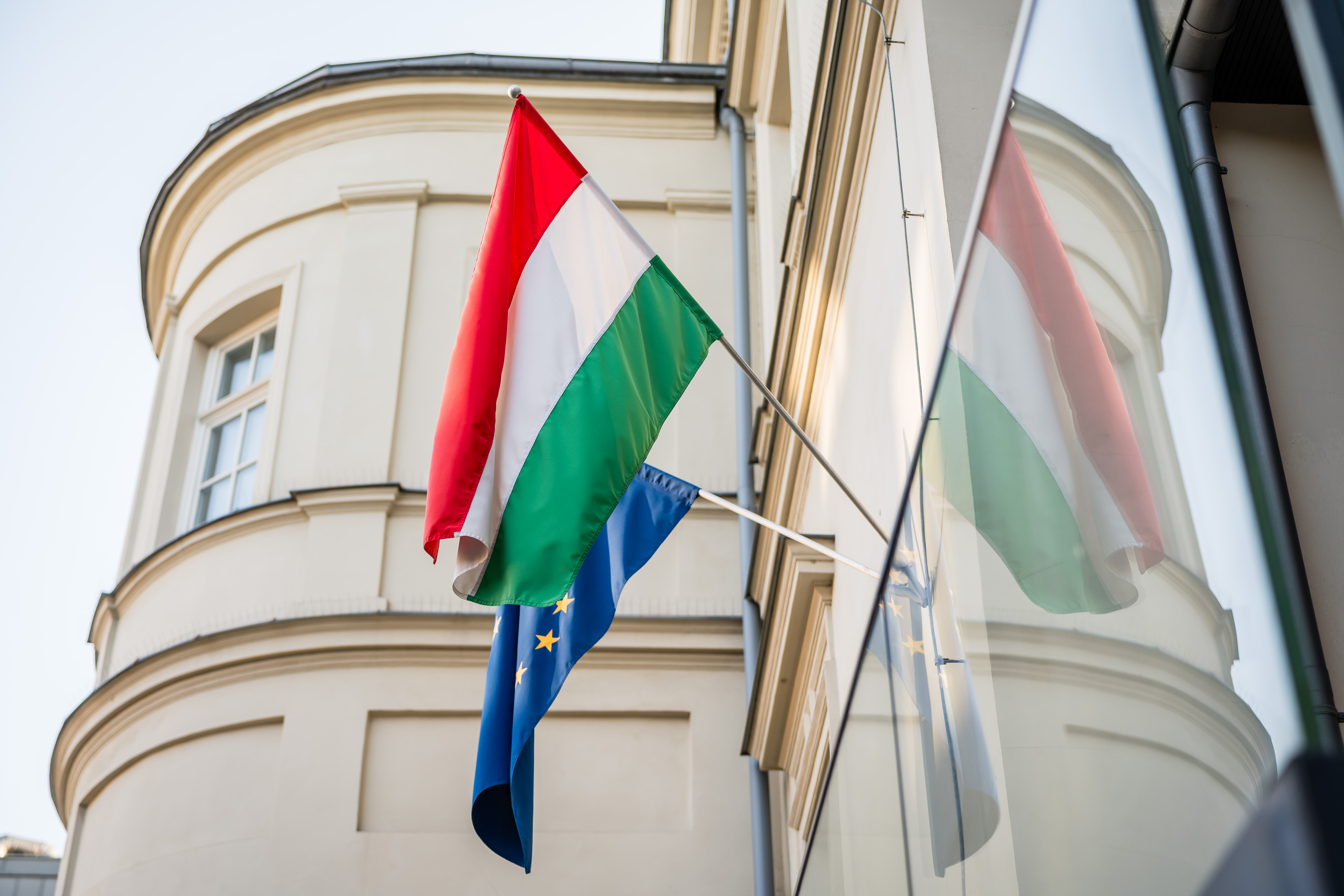 Képek a Főkonzulátusról